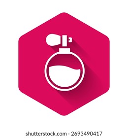 Icono de perfume blanco aislado con sombra larga. Botón hexagonal rosa. Vector
