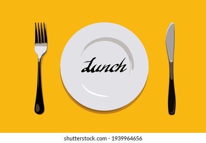 Eine weiße Platte, auf der das Wort Lunch steht auf einem gelben Tischdecken. Das Konzept einer ausgewogenen Ernährung, Ration und medizinischen Fasten. Draufsicht, weißer Hintergrund, Kopienraum.