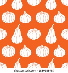 Weiße Kürbis auf orangefarbenem Hintergrund. Nahtloses Vektormuster. Herbstillustrationen für Feriendekorationen, Postkarten, Banner, Geschenkpapier, moderne Drucke, helle Stoffe und Textilien.