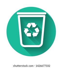 White Recycle bin with recycle symbol icon isolated with long shadow. Trash can icon. Garbage bin sign. Recycle basket sign. Green circle button. Vector Illustration