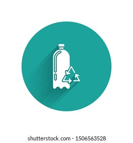 White Recycling plastic bottle icon isolated with long shadow. Green circle button. Vector Illustration