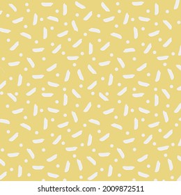Arroz blanco sobre fondo amarillo, patrón sin foco con guiones y puntos