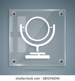 Icono de espejo de maquillaje de la ronda blanca aislado en fondo gris. Paneles de vidrio cuadrado. Ilustración vectorial