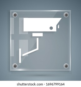 Icono de cámara de seguridad blanca aislado en fondo gris. Paneles de vidrio cuadrado. Ilustración vectorial