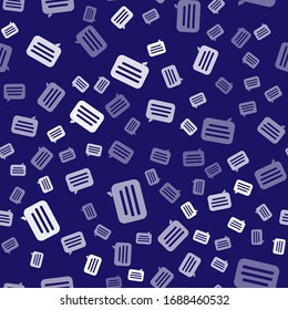 Icono de chat de burbuja del habla blanca aislado patrón sin fisuras en fondo azul. Icono de mensaje. Símbolo de chat de comunicación o comentario. Ilustración vectorial