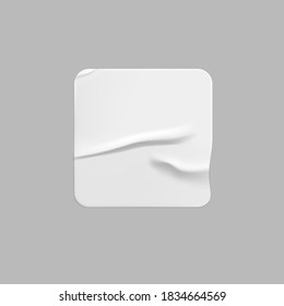 La pegatina blanca cuadrada se burla. Papel cuadrado adhesivo blanco en blanco o etiqueta adhesiva de plástico con efecto arrugado. Etiquetas de etiquetas de plantilla en blanco. 3.ᵉʳ vector realista