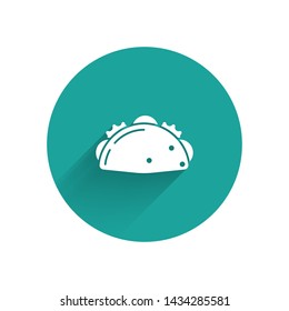 White Taco with tortilla icon isolated with long shadow. Traditional mexican fast food menu. Green circle button. Vector Illustration