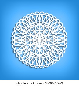 Copo de nieve de plantilla blanco con sombra sobre fondo azul. Icono de copos de nieve aislados.  Forma de papel vacía. Dibujo plano de la caricatura de invierno. Patrón hexagonal geométrico. Estilo de dibujo a mano.
