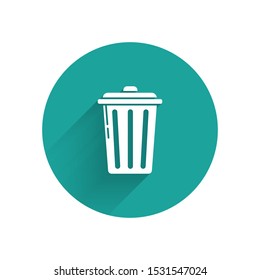 White Trash can icon isolated with long shadow. Garbage bin sign. Recycle basket icon. Office trash icon. Green circle button. Vector Illustration