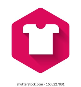 White T-shirt icon isolated with long shadow. Pink hexagon button. Vector Illustration