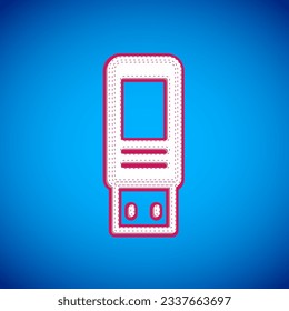 Weißes USB-Stick-Symbol einzeln auf blauem Hintergrund.  Vektorgrafik