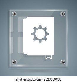 Icono de manual de usuario blanco aislado en fondo gris. Guía de usuario. Signo de instrucciones. Leer antes de usar. Paneles de vidrio cuadrado. Vector