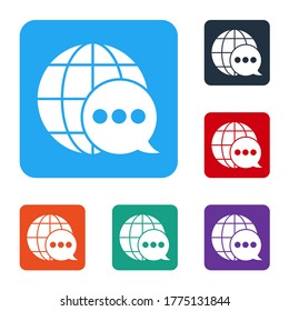 Weiße Weltkarte aus Sprachblase Symbol einzeln auf weißem Hintergrund. Globales Kommunikationssystem auf der Erde. Die Symbole werden in den Tasten für das Farbquadrat eingestellt. Vektorgrafik