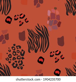 Wild animal mix seamless pattern. Jaguar, leopard, zebra, giraffe, tiger and cheetah print. Abstract background. Textile Vector illustration.