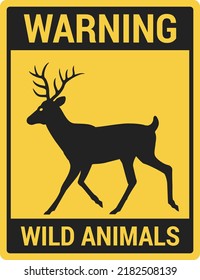 Animales salvajes - signo de advertencia. Silhouette de un ciervo corriendo sobre un fondo amarillo. Señal de carretera para el conductor sobre el peligro de un accidente con un animal salvaje.