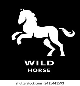 Logo de un caballo salvaje en un fondo oscuro.