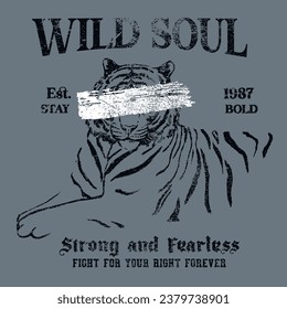 La liga de la universidad de slogan de Wild Soul, el diseño de camisetas del equipo de tigres. Diseño de impresión de camisetas con tigre y grunge. Gráficos para producto de impresión, camiseta, ropa deportiva vintage. Vector.