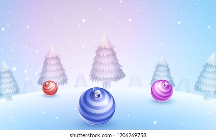 Entorno invernal decorado con árboles de navidad cubiertos de nieve y coloridos baubles para el concepto de celebración navideña. 