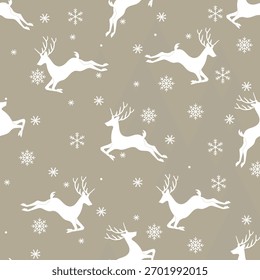 Wintermuster. Weihnachtsmuster. Nahtloses Muster-Design, weiße Rentiere, Sterne und Schneeflocken. Frohes neues Jahr, Weihnachten, Winterurlaub, Schneefall, auf beigem Hintergrund.