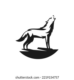 Plantilla de diseño de logotipo de Wolf Creative Concept, silueta de Wolf aislada en blanco, animal salvaje, logotipo con lobo