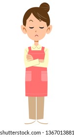 A woman with an apron that closes her arms and closes her eyes