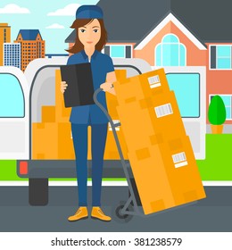 Mujer entregando cajas.