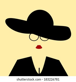 woman with floppy hat and glasses 