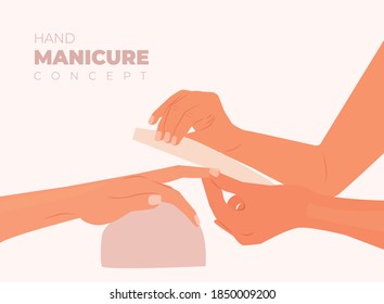 Una mujer en un salón de uñas recibiendo manicura de un cosmetólogo con un lima de uñas. La mujer tiene una manicura de uñas. Manicurista haciendo clavos de cliente en la mesa. Haciendo manicura cosmética en manos femeninas