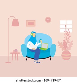 una mujer con hijab está escuchando música en casa, relajando ilustración conceptual. Mujer joven con velo en casa. Gente en casa en cuarentena. Ilustración de estilo plano vectorial