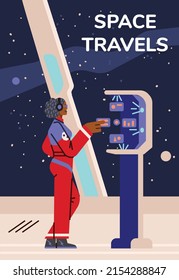 Mujer en nave espacial usando panel de control con holograma, afiche con texto, ilustración vectorial plana. Concepto de viajes y exploración espaciales. El astronauta gestiona el vuelo espacial.