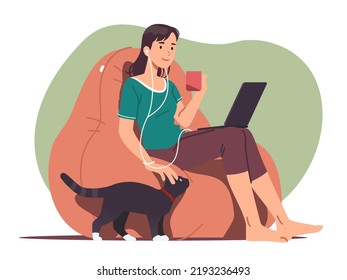 Mujer relajándose con ordenador portátil en casa con gato. Persona sentada en un cómodo sillón navegando por Internet, escuchando música. Tecnología, medios, entretenimiento de ocio, ilustración vectorial plana