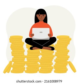 Una mujer se sienta en una pila de monedas de oro y usa un portátil. Una mujer trabaja en un montón de monedas.