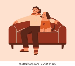 Mujer sentada con su perro en el sofá en la sala de estar. Ilustración vectorial linda acogedora con carácter femenino y perro doméstico. Diseño plano. Arte de Clip moderno de dibujos animados con niña y mascota. Dulce hogar.