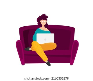 La mujer está trabajando en el desarrollo del vector plano