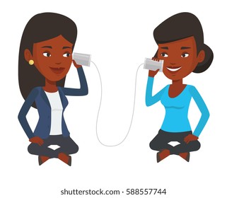 Las mujeres discuten algo usando lata de teléfono. Una mujer recibe un mensaje de su amigo en latín. Amigos hablando por teléfono de lata. Ilustración de diseño plana vectorial aislada en fondo blanco.