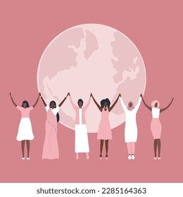 Las mujeres están tomándose de la mano, parándose en el fondo del mundo. Concepto del Día Internacional de la Mujer. La comunidad de mujeres. Solidaridad femenina. Diverso grupo de mujeres. Ilustración vectorial en colores rosados