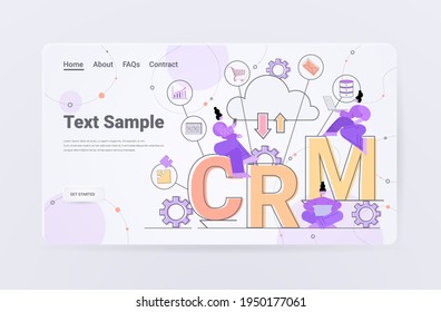 Frauen, die Notebook-Client-Support CRM Kundenbeziehungsmanagement-Konzept verwenden