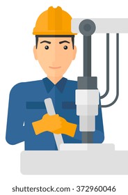 Arbeitnehmer, die mit Industrieausrüstung arbeiten.