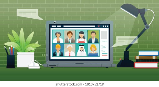 Los trabajadores usan laptops para comunicarse a través de Internet.