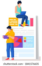 Elaboración y análisis de estadísticas financieras. Jóvenes parados al lado del cartel. Gráficos y diagramas representados en un cartel con texto. Personas trabajando en dispositivos electrónicos y tecnologías