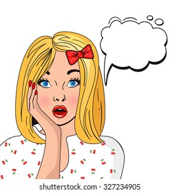 WOW arte pop de burbuja. Sorprendida mujer con boca abierta aislada en fondo blanco. Afiche de historietas de época con una chica. Dibujo pop art de una mujer con la burbuja del habla. Invitación, tarjeta de felicitación. 