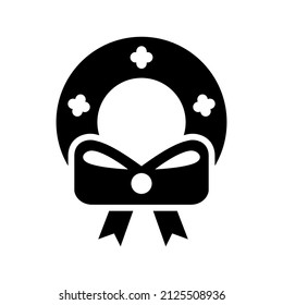 Wreath icon isolated on white background