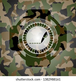 writer icon inside camo emblem