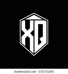 monograma de logotipo xq con combinación de forma emblema tringle en la plantilla de diseño superior