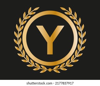 Y-Gold-Letter-Design-Vektorgrafik mit Golden Luxury-Farben und Monogram-Design