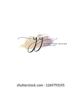 Y Y YY Initial letter handwriting and  signature logo.
