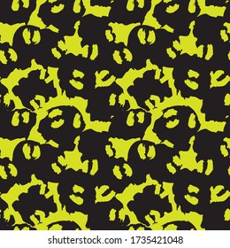 Yellow Animal Leopard Seamless Pattern Background for fashion textiles, graphics and crafts