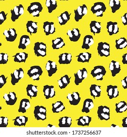 Yellow Animal Leopard Seamless Pattern Background for fashion textiles, graphics and crafts