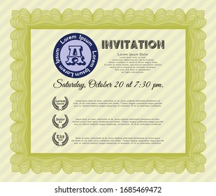 Plantilla de invitación formal amarilla. Buen diseño. Personalizable, Fácil de editar y cambiar de color. Fácil de imprimir. 
