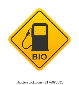 Signo de advertencia amarillo con la imagen de una bomba de biocombustible. Advertencia sobre el reabastecimiento. Estilo plano
